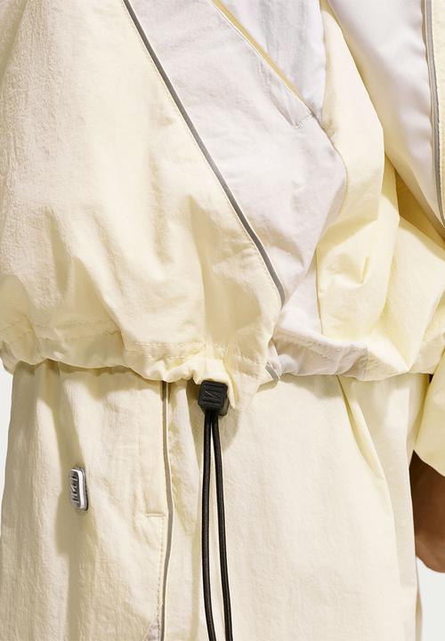 Nike - W Shox Wvn Jkt - Alabaster/Light Bone/White