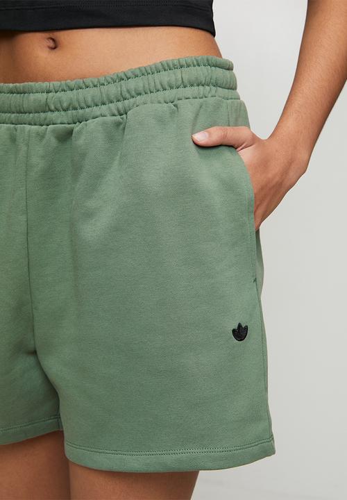adidas Originals - Ess Shorts W S26 - Trace Green