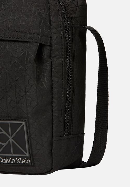 Calvin Klein - Utility Emblem Reporter - Black