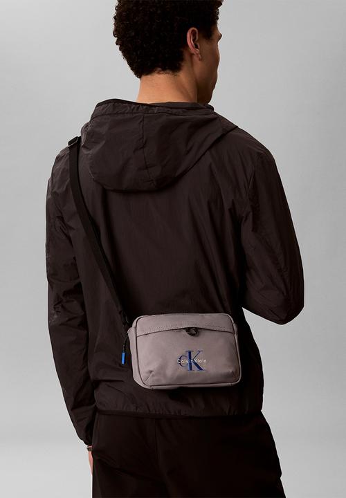 Calvin Klein - Bold Camera Bag - Grey