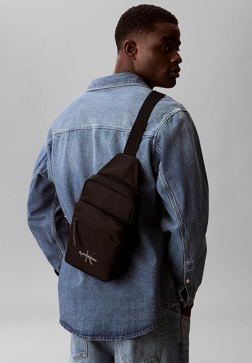 Calvin Klein - Bold Sling - Black