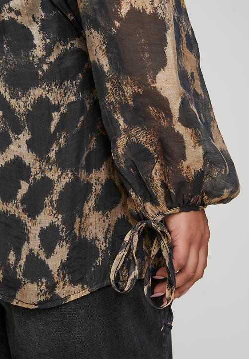 Me&B - Plus Blouse in Animal Voile - Animal Print