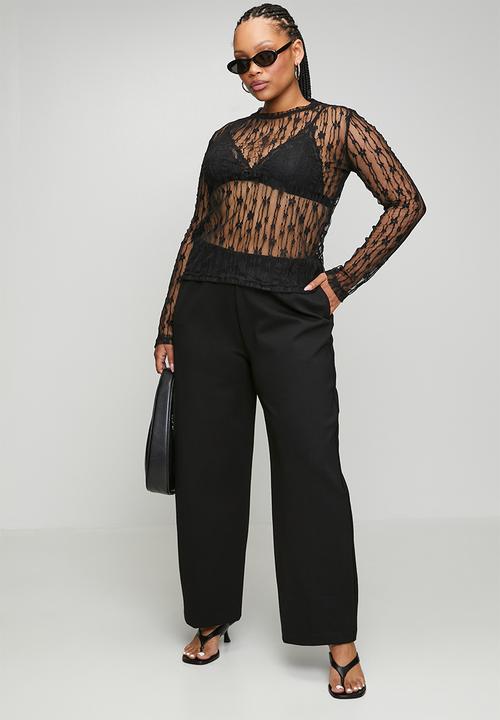 Me&B - Plus Longsleeve Top Flower Lace - Black