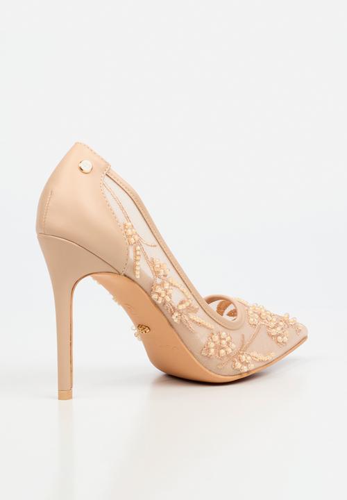 Miss Black - Lola 71 court - neutral