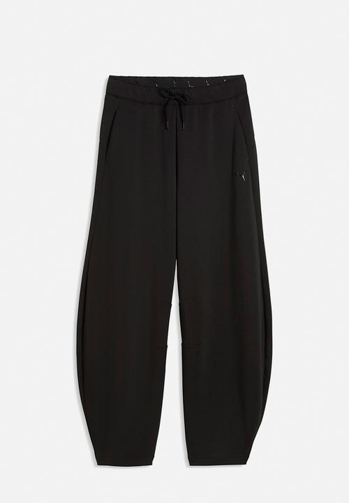 PUMA - Pumatech Sense Relaxed Barrel Soft Touch Sweatpants Dk Op - Puma Black
