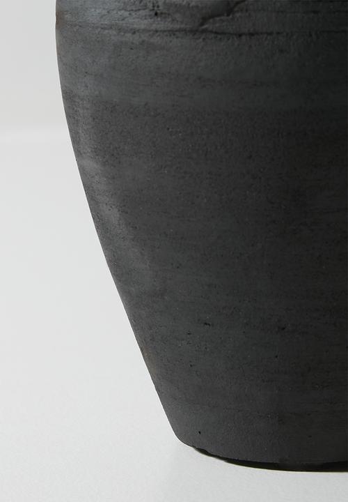 Sixth Floor - Nila terracotta Vase Black