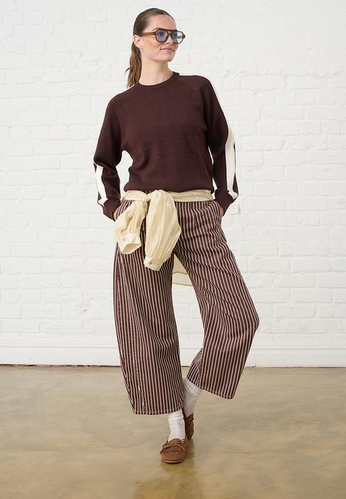 Me&B - Contour Waist Barrel Leg Jeans - Choc Stripe