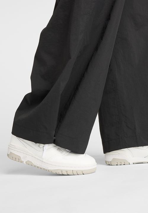 New Balance  - NB Athletics Cargo Pant - Black
