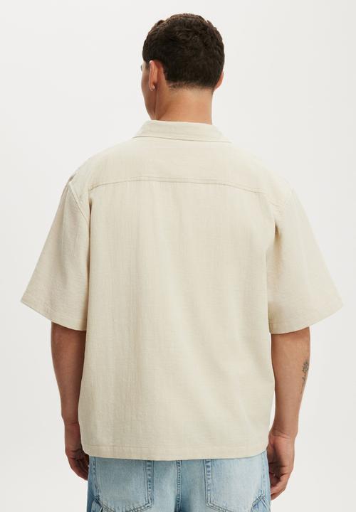 Cotton On - Boxy Fit Short Sleeve Shirt - Stone