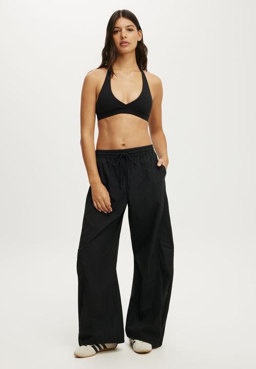 Cotton On - Ultra Soft Wrap Crop - Black