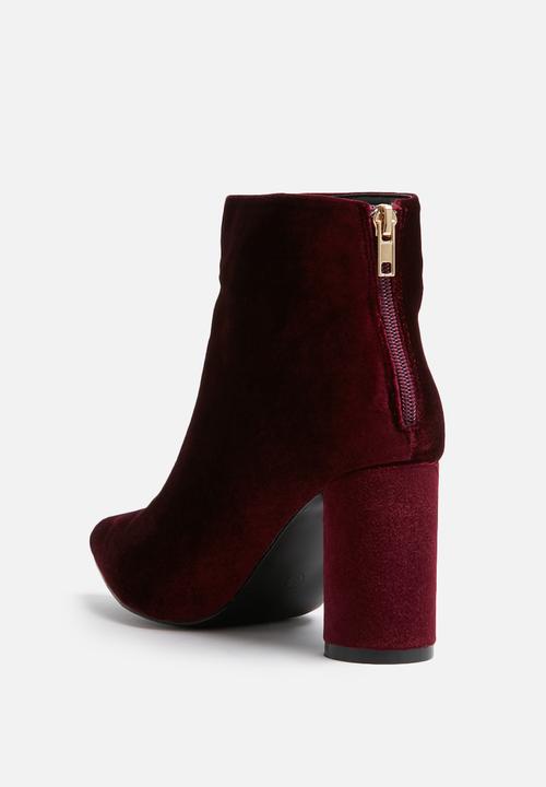 dailyfriday - Velvet boot