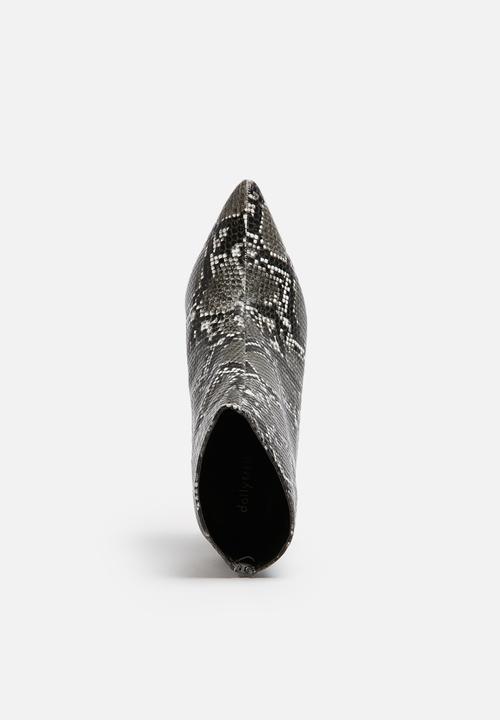 dailyfriday - Snake boot