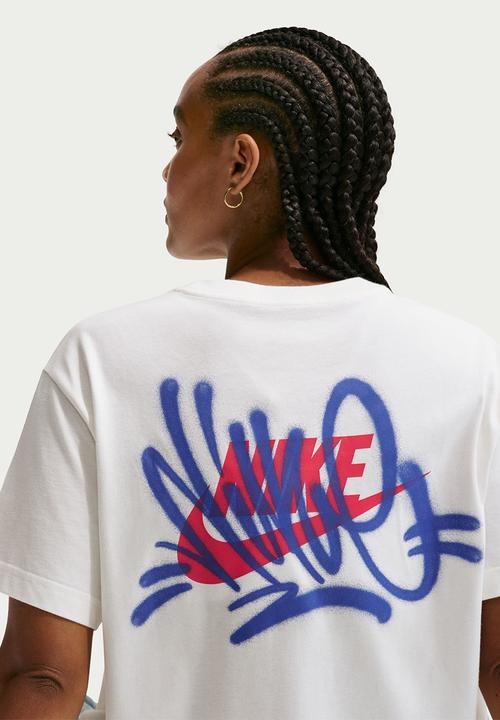 Nike - W Nsw Nk Clsc Bf Tee Grf2 - Sail