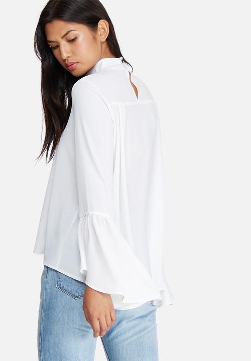 dailyfriday - Bell sleeve keyhole blouse