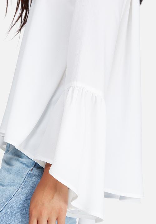 dailyfriday - Bell sleeve keyhole blouse