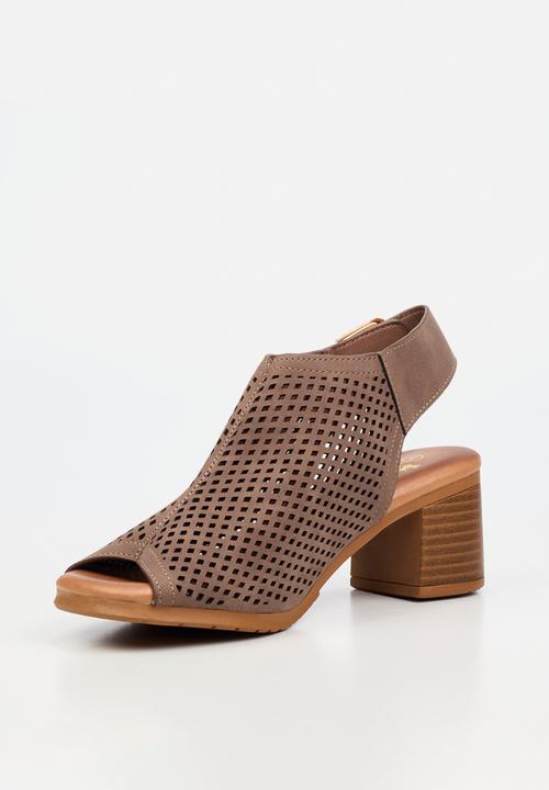 Butterfly Feet - Indra 1 peep toe heel - chocolate