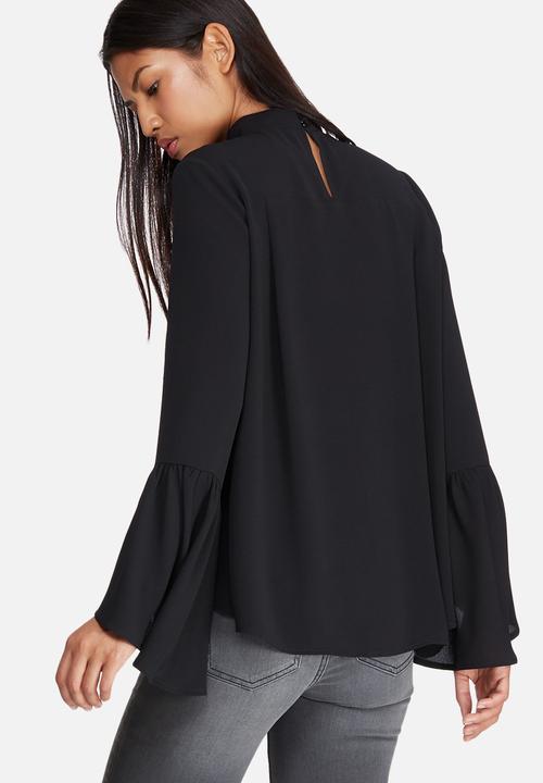 dailyfriday - Bell sleeve keyhole blouse