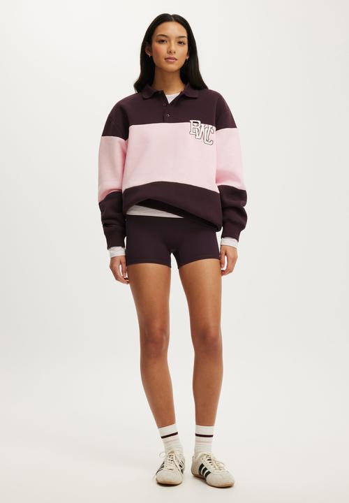 Cotton On - Plush Graphic Rugby Sweatshirt - Italian Plum/Bwc