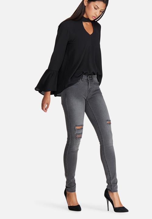 dailyfriday - Bell sleeve keyhole blouse
