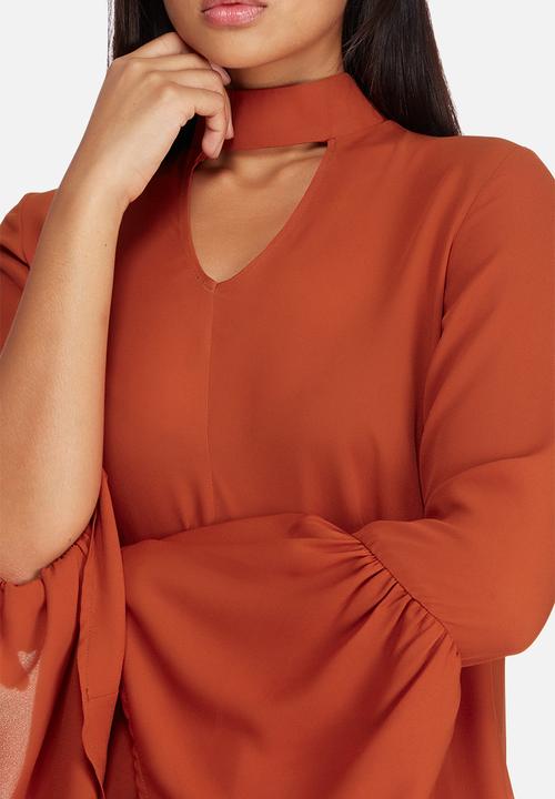 dailyfriday - Bell sleeve keyhole blouse