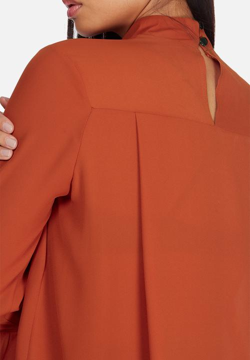 dailyfriday - Bell sleeve keyhole blouse
