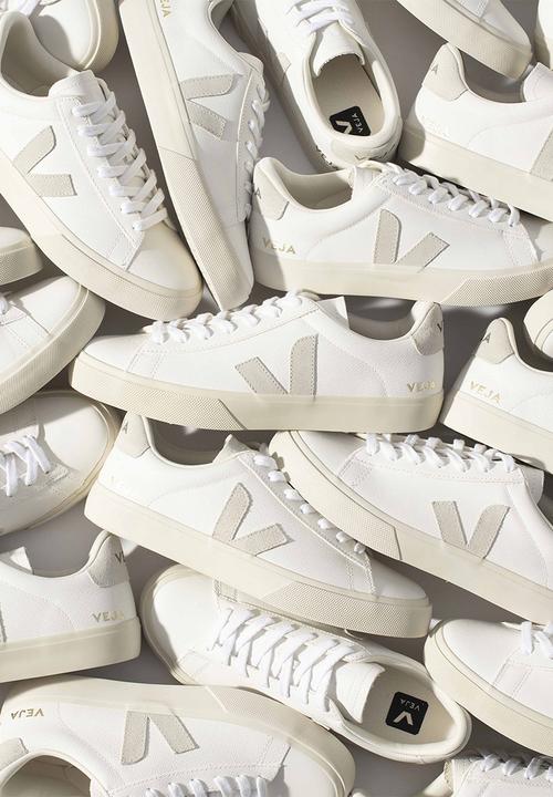 VEJA - Campo- Extra White Natural Suede