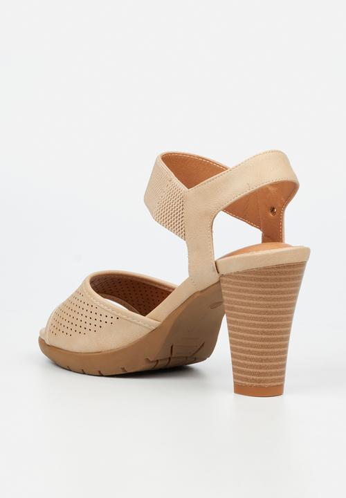 Butterfly Feet - Raina 2 ankle strap heel - beige
