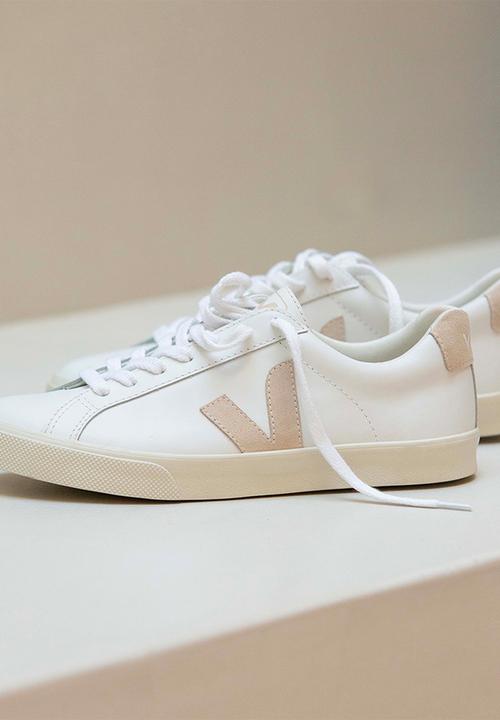 VEJA - Esplar Logo- Extra White Sable