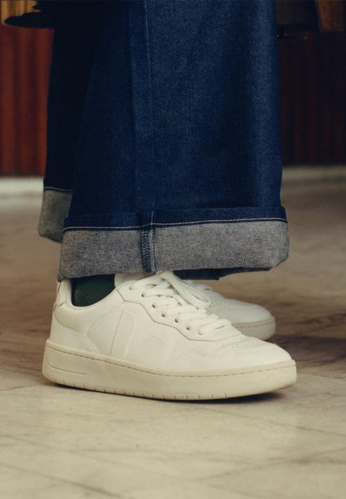 VEJA - V-90- Extra White