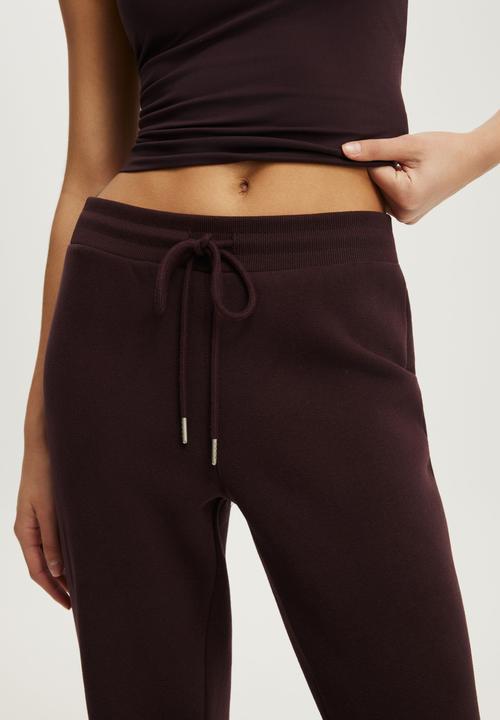 Cotton On - Plush Bootleg Sweatpant - Italian Plum