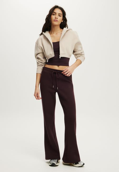 Cotton On - Plush Bootleg Sweatpant - Italian Plum