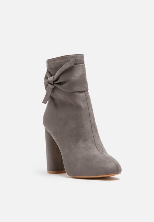 dailyfriday - Bow Boot