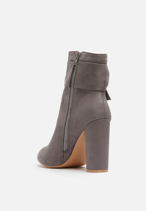 dailyfriday - Bow Boot