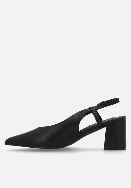 Madison® - Quest close toe slingback heel - black