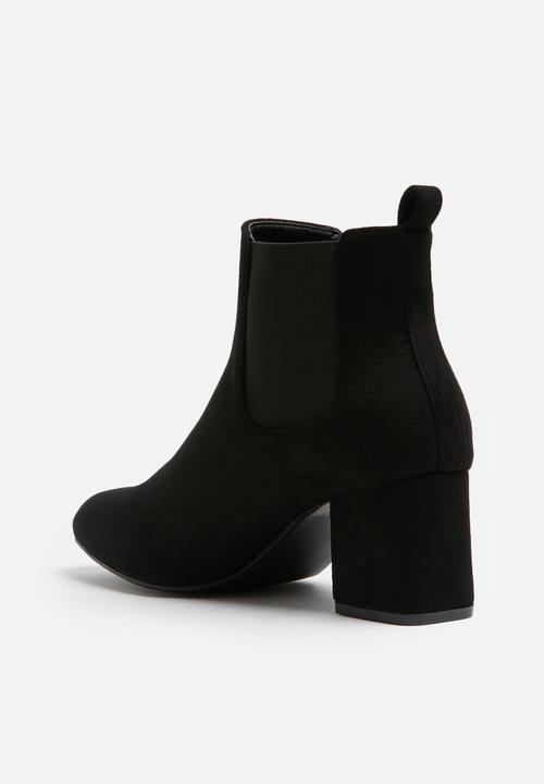 dailyfriday - Heeled Chelsea