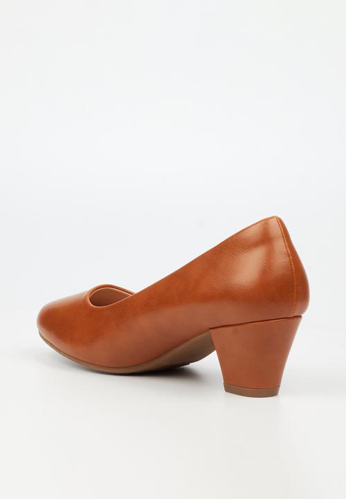 Butterfly Classics - Andromeda 1 court heel - tan