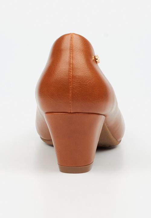 Butterfly Classics - Andromeda 1 court heel - tan