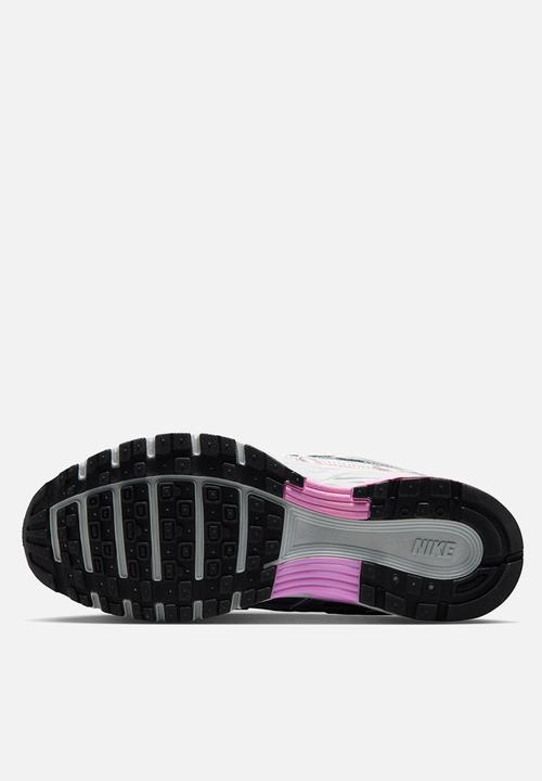 Nike - Nike P-6000