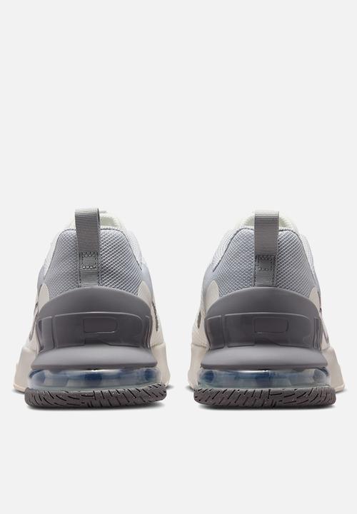 Nike - Nike P-6000