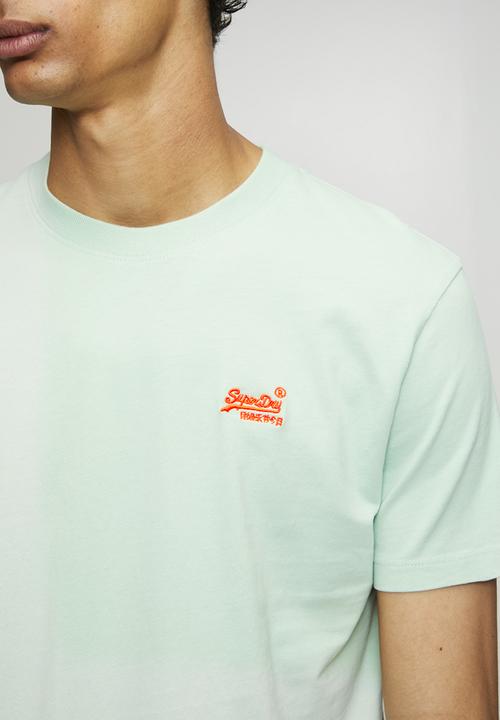 Superdry. - Essential Logo Emb Tee - Cameo Green/Red