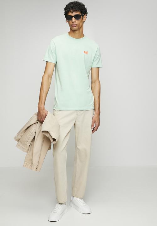 Superdry. - Essential Logo Emb Tee - Cameo Green/Red