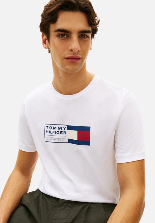 Tommy Hilfiger - BRAND LOVE TEXT BOX TEE - White