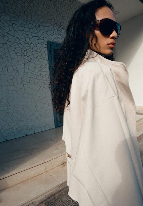 MANGO - Trousers maloon - white