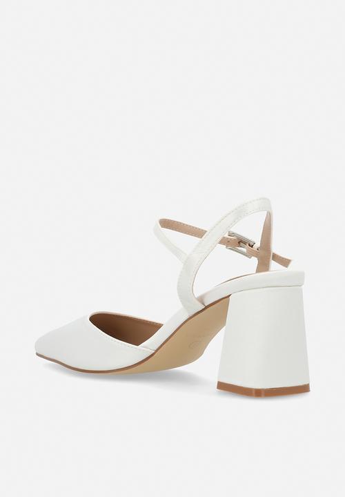 Be Mine - Ravina closed toe block heel ankle strap - ivory satin
