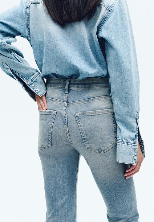 H&M - Flared high jeans - light denim blue