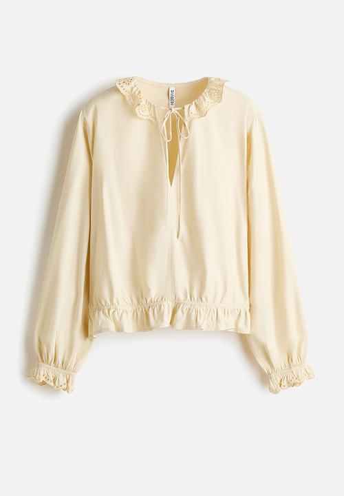 H&M - Frill-trimmed blouse - light yellow