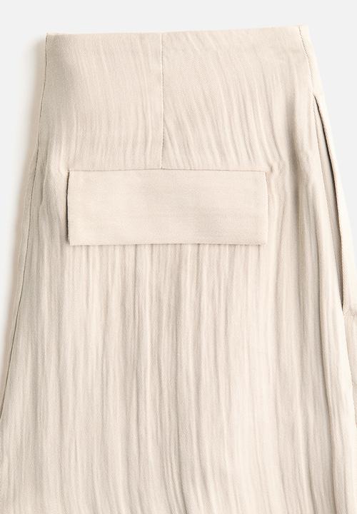 H&M - Crinkled barrel-leg trousers - light beige