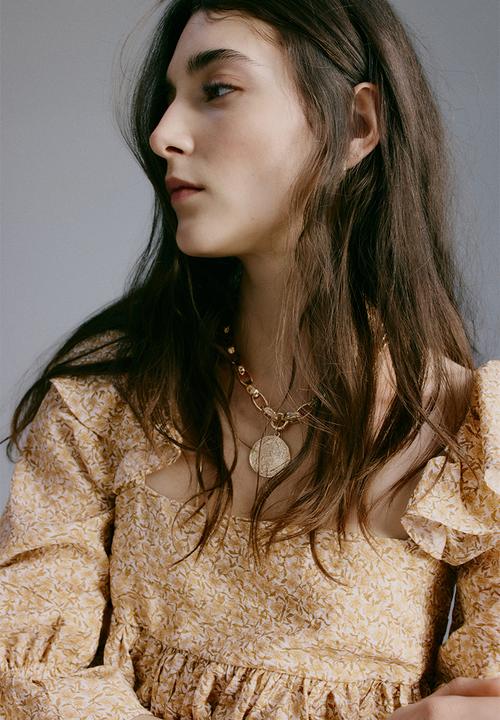 H&M - Flounce-trimmed blouse - beige/floral