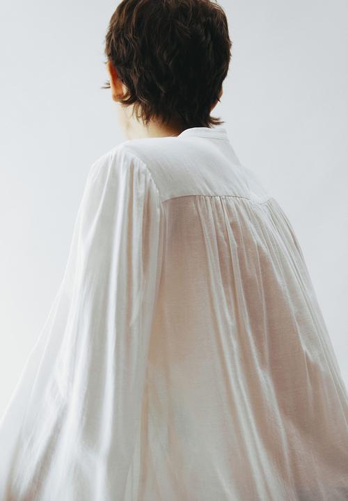 H&M - Pintucked blouse - white
