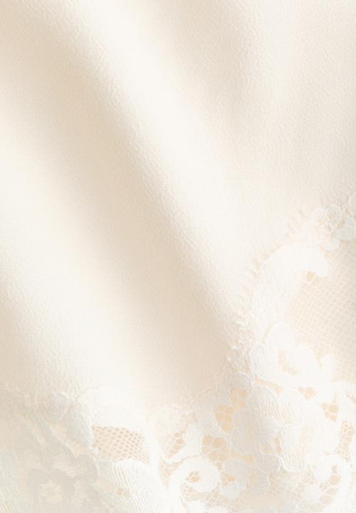 H&M - Lace-trimmed pyjama shorts - cream